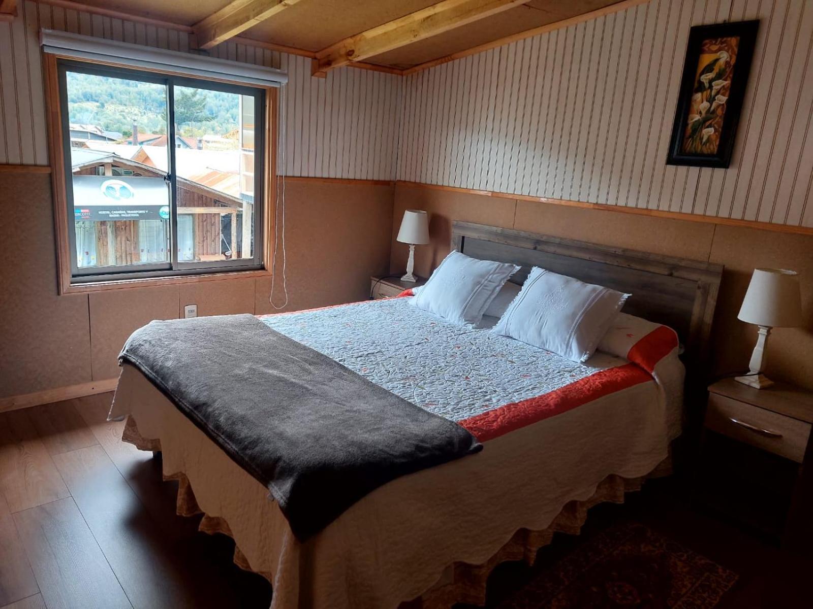 Hostal Y Cabanas Ventisquero Puerto Puyuguapi Bagian luar foto
