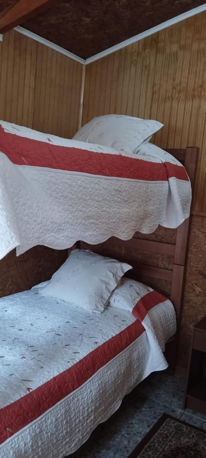 Hostal Y Cabanas Ventisquero Puerto Puyuguapi Ruang foto